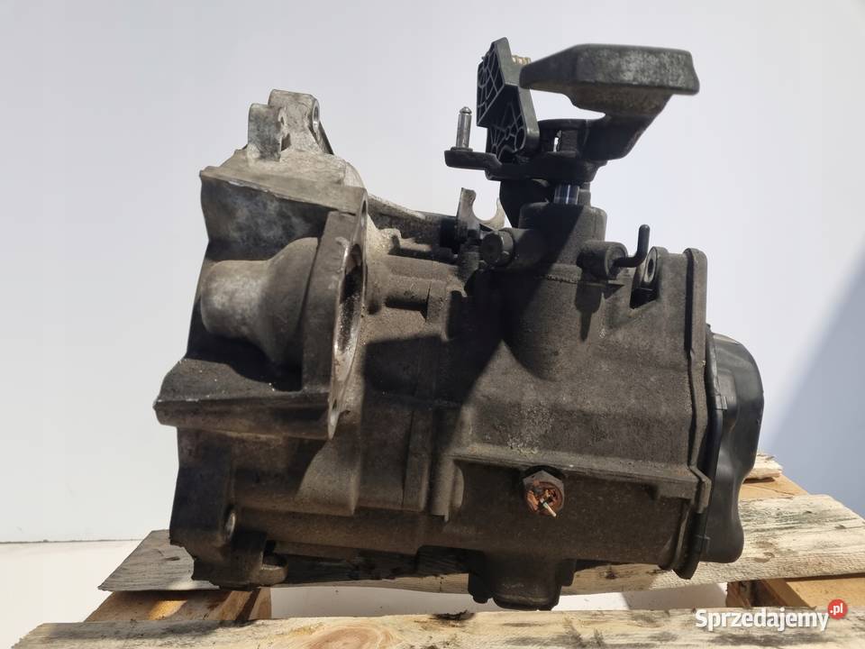 SKRZYNIA BIEGÓW Audi A3 II 8P 16 8V LVN manualna Rudka