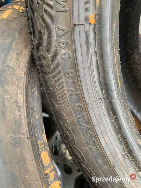 Opony Pirelli 2554018 komplet 2024 r
