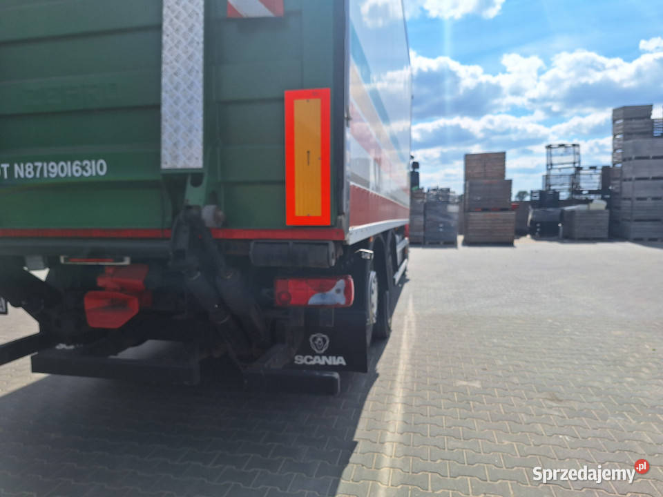Samochód ciężarowy chłodnia UDT Scania P380