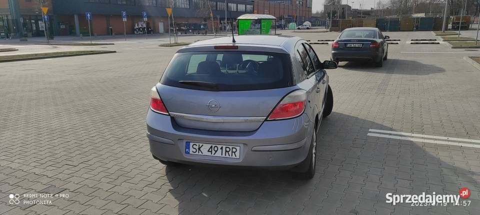 Opel Astra H 16 2004 hatchback