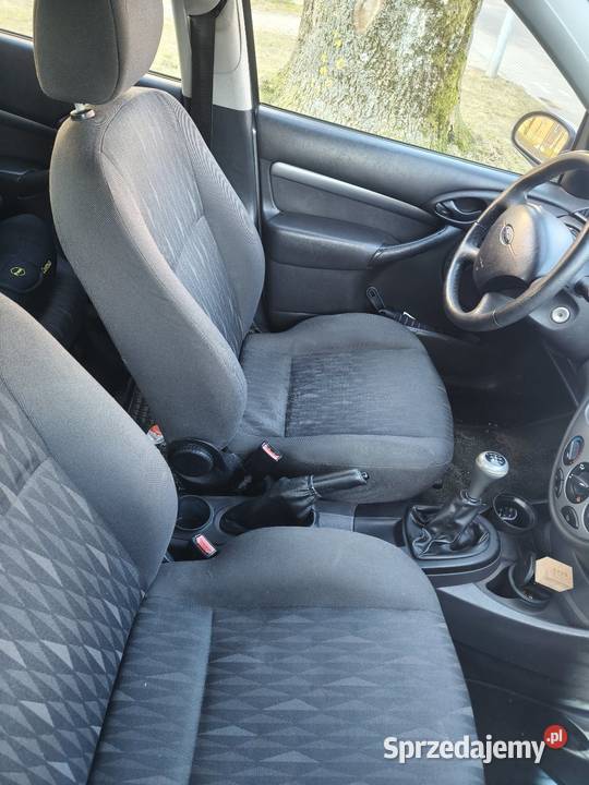 Ford focus MK1 16 benzyna bez wkładu wspomaganie kierownicy sprzedam