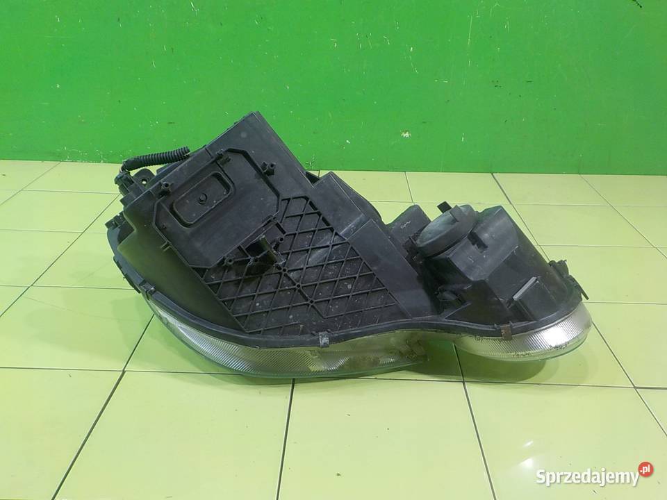 SKODA YETI 18 TSI 11r 5D lampa lewa przod Suków