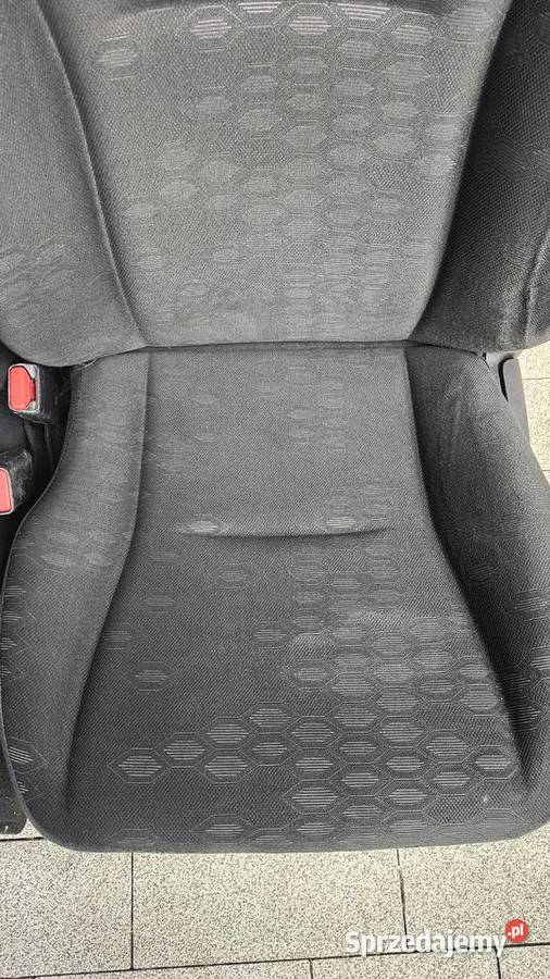 Fotele przednie do Toyota Verso S
