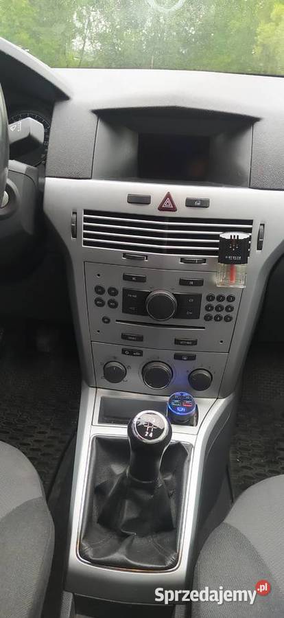 Opel Astra III H benzynaLPG 2010 Kielce sprzedam