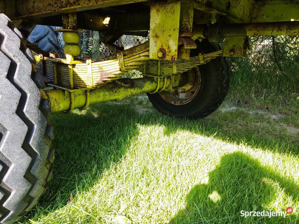 Rozrzutnik dwuosiowy sprawny przyczepa wywrotka nieuszkodzony Szczekociny