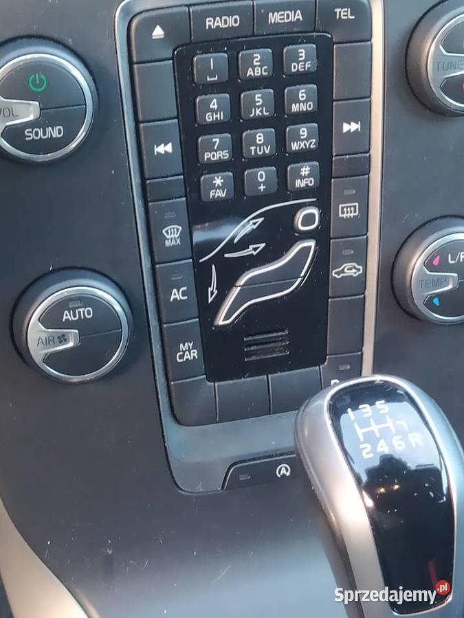Sprzedam Volvo V40 D3 150 EKinetic Białystok sprzedam
