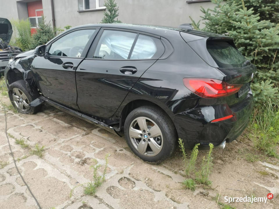 BMW 118 15i 136 118i Faktura Vat 23 Przebieg garażowany