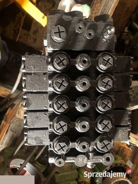 Rozdzielacz Hydrauliczny Bucher Pięć Sekcji wielkopolskie Jastrzębniki sprzedam