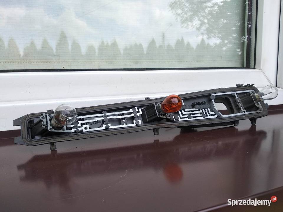 Ford Fiesta MK5 V 3d wkład oprawka lampy tylnej