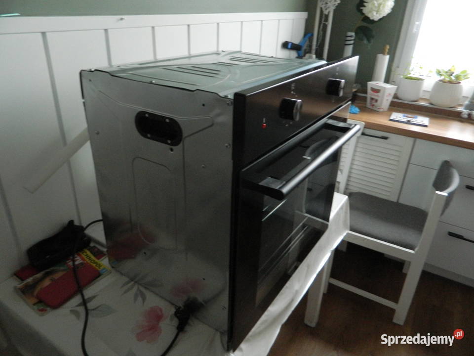 Piekarnik pod zabudowe SmithBrown Wrocław