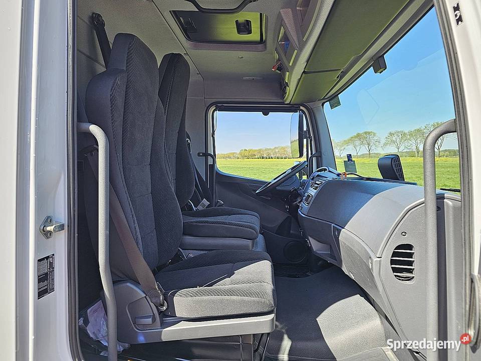 MercedesBenz ATEGO 818 AIRCO LIFT 3 SEATS pomorskie