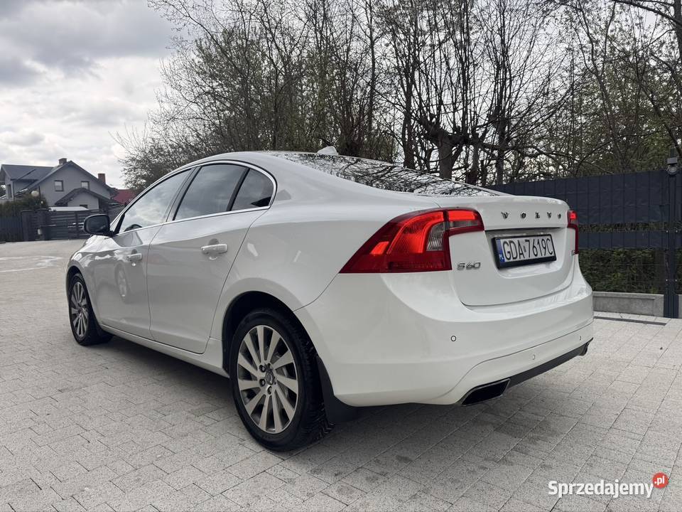 Volvo s60 25 t 300 koni niski przebieg