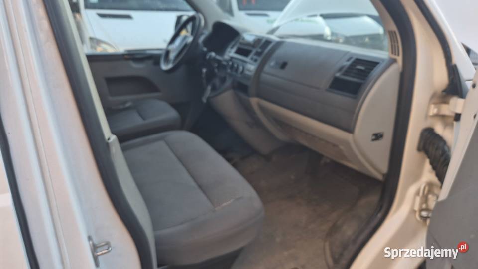 VOLKSWAGEN TRANSPORTER T5 LIFT 6 OSOB 2000cm3 Częstochowa sprzedam