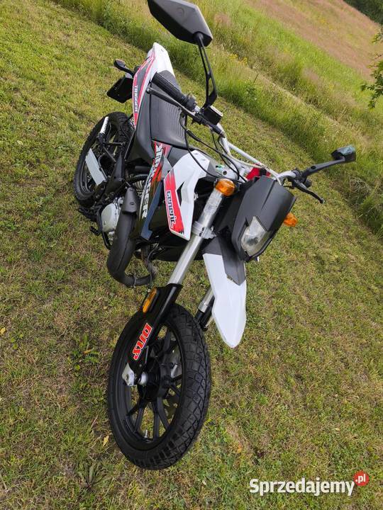Generic Trigger 50 z 2009 roku z przebiegiem Rok produkcji 2009 Miastko