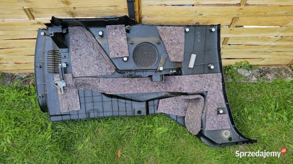 Boczek bagażnika prawy tył 3D drzwiowa Suzuki Części samochodowe Świdnica