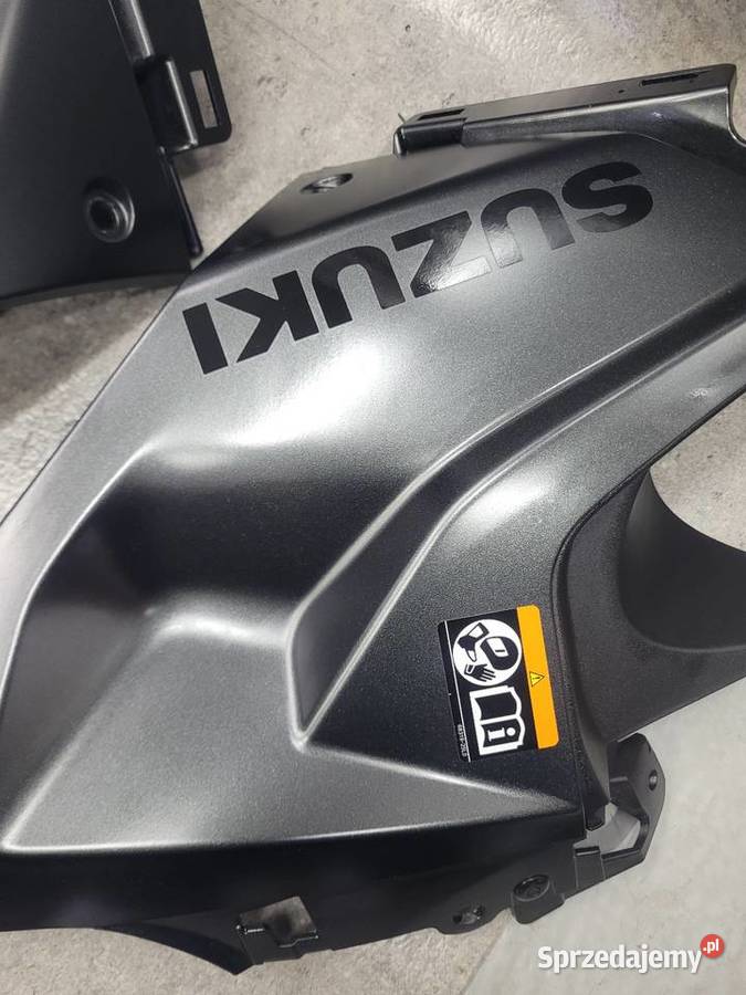 SUZUKI GSX8R GSX 8 R OWIEWKA BOK PLASTIK wielkopolskie