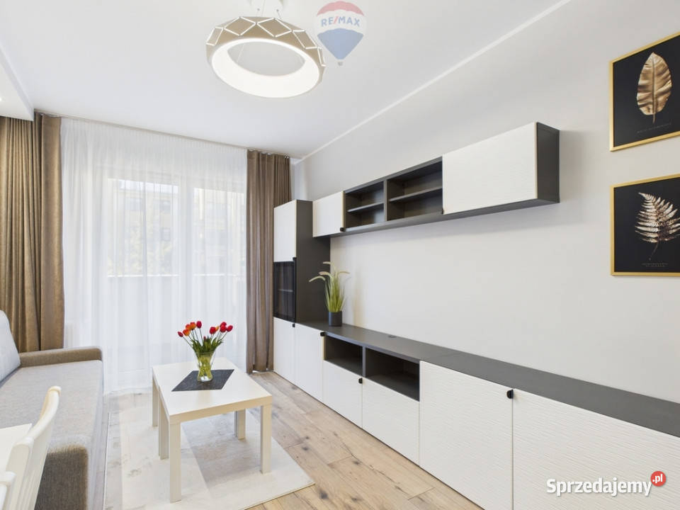 2 pokoje z otwartą przestrzenią i balkonem Nieruchomości Ożarów Mazowiecki sprzedam