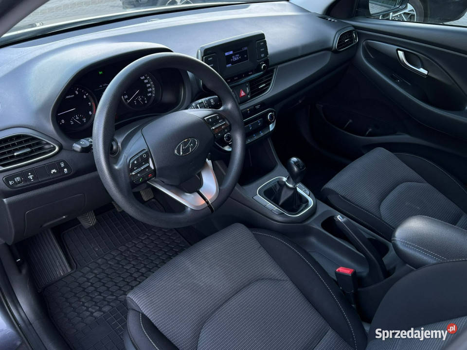 Hyundai i30 14 MPI 100 Classic Salon FV23 Manual manualna Piotrków Trybunalski