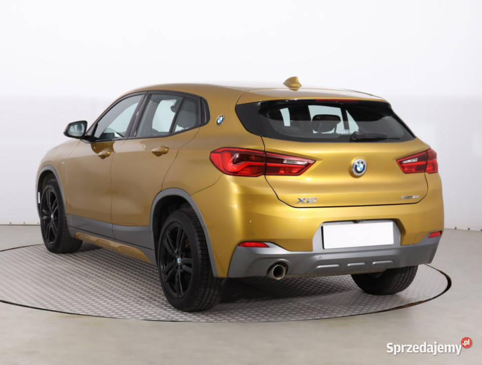 BMW X2 sDrive18i złoty