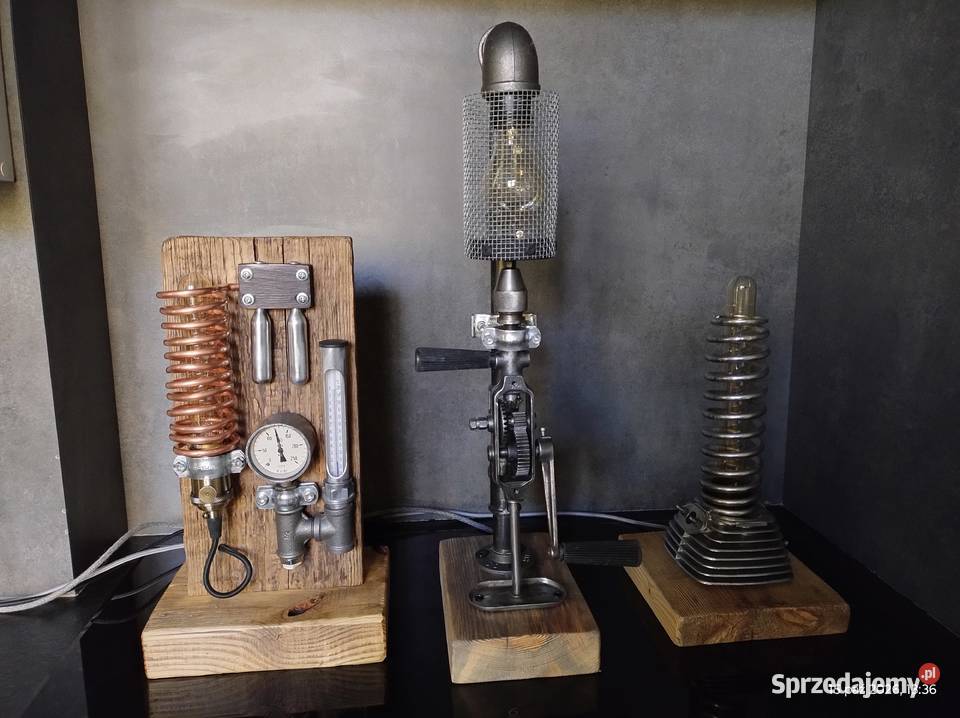 Industrialna lampa stołowa ze starej wiertarki Tuszyn