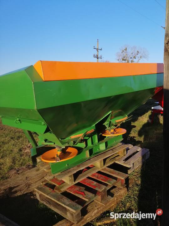 Amazone rozsiewacz nawozów wapna dwa talerze Orzysz sprzedam
