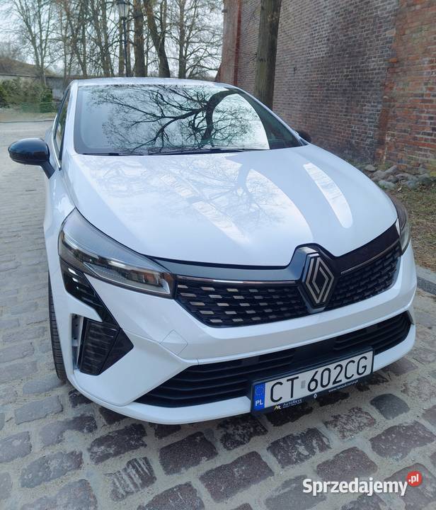 Renault Clio Techno pierwszy właścicielsalon