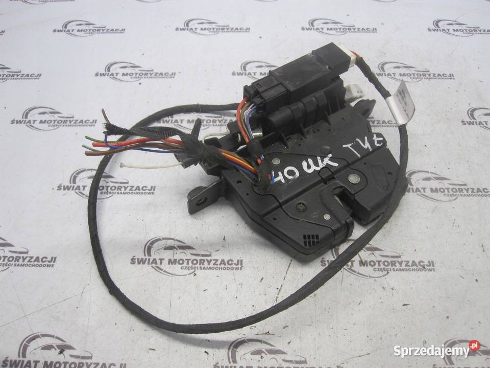 BMW F31 18 D 12r zamek klapy tył 966929108