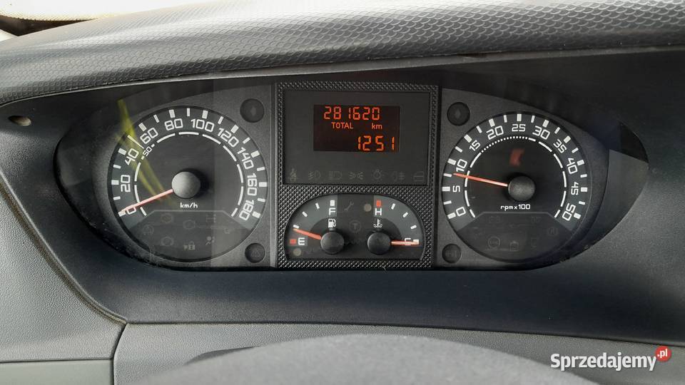 IVECO daily kiper wywrot krótka zwinna wywrotka Iveco Mielec