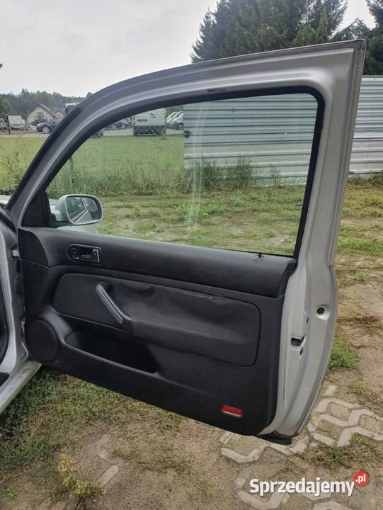 Drzwi prawe kompletne Golf IV hatchback Lift Gostynin sprzedam