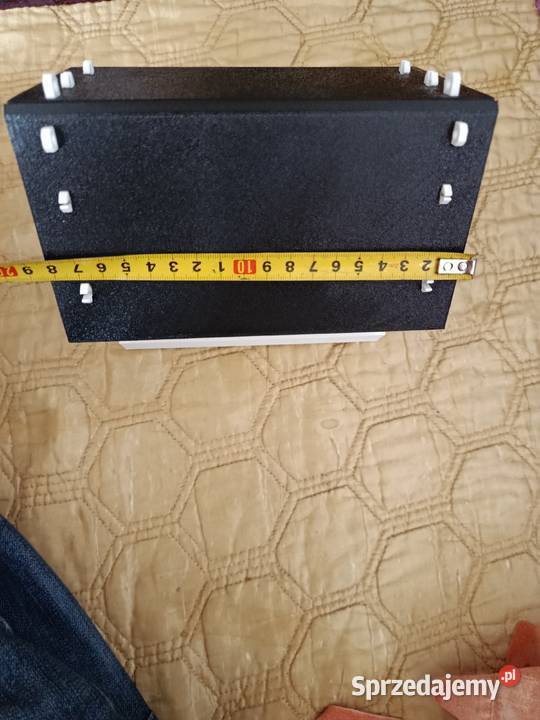 Karmnik ptaków Warszawa