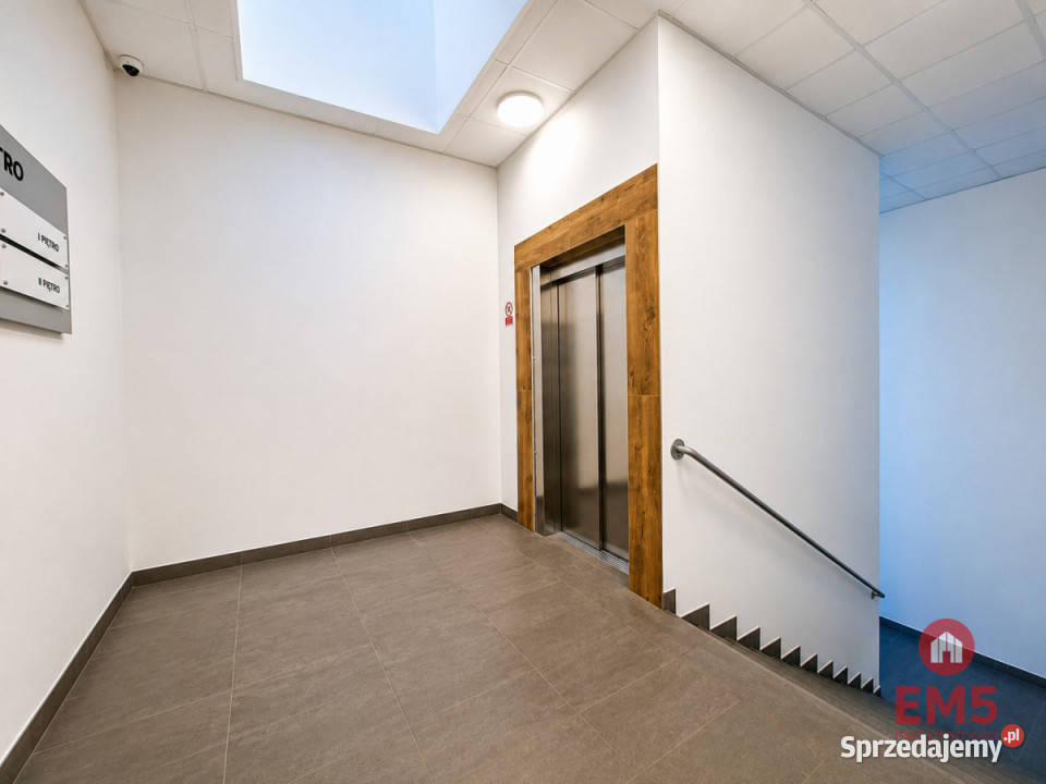 Lokal Białystok 200m2 Ilość pomieszczeń 1 Nieruchomości sprzedam