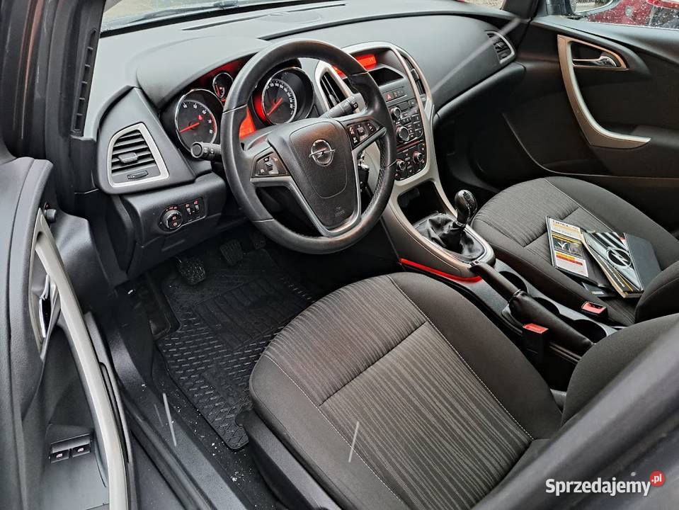 Opel Astra J 14 Turbo 120 2011r śląskie Goczałkowice-Zdrój sprzedam