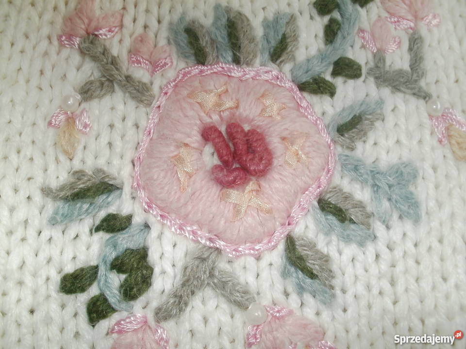 sweter damski bialy wyszywany Miłobądz sprzedam