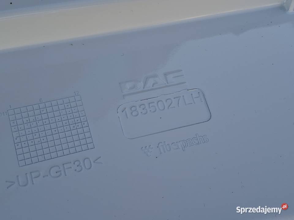 DAF XF 106 PRZEDŁUŻENIE STOPNICY LEWE LISTWA Bieleń