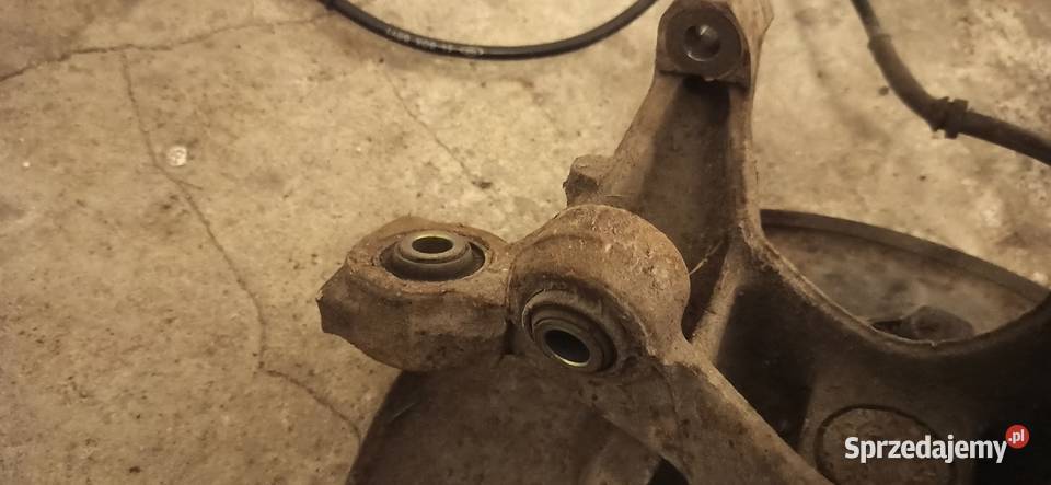 Zwrotnica tylna prawa Renault Safrane Łask