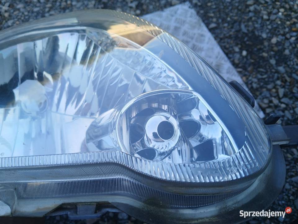 Lampa prawa przednia Toyota Yaris I lift EU Radłów