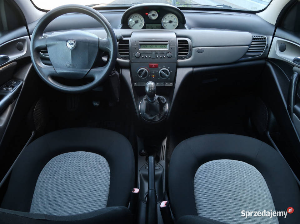 Lancia Ypsilon 12 Ypsilon