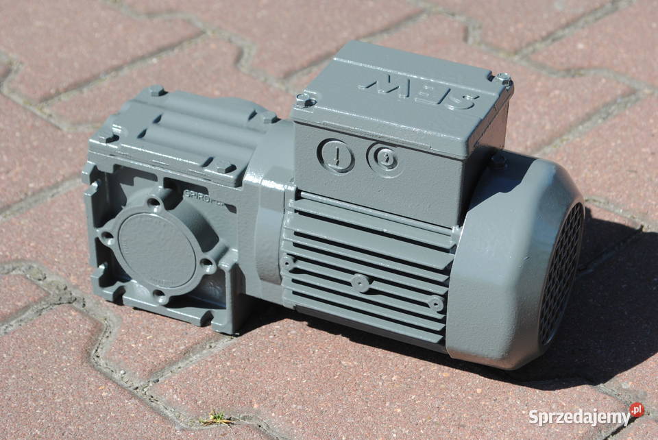 Motoreduktor kątowy 009kw 100obrmin Firmy Kargowa sprzedam