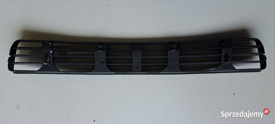 Dolna kratka zderzaka 8D0807683 8D0807683E Audi osobowe Atrapy Luzino