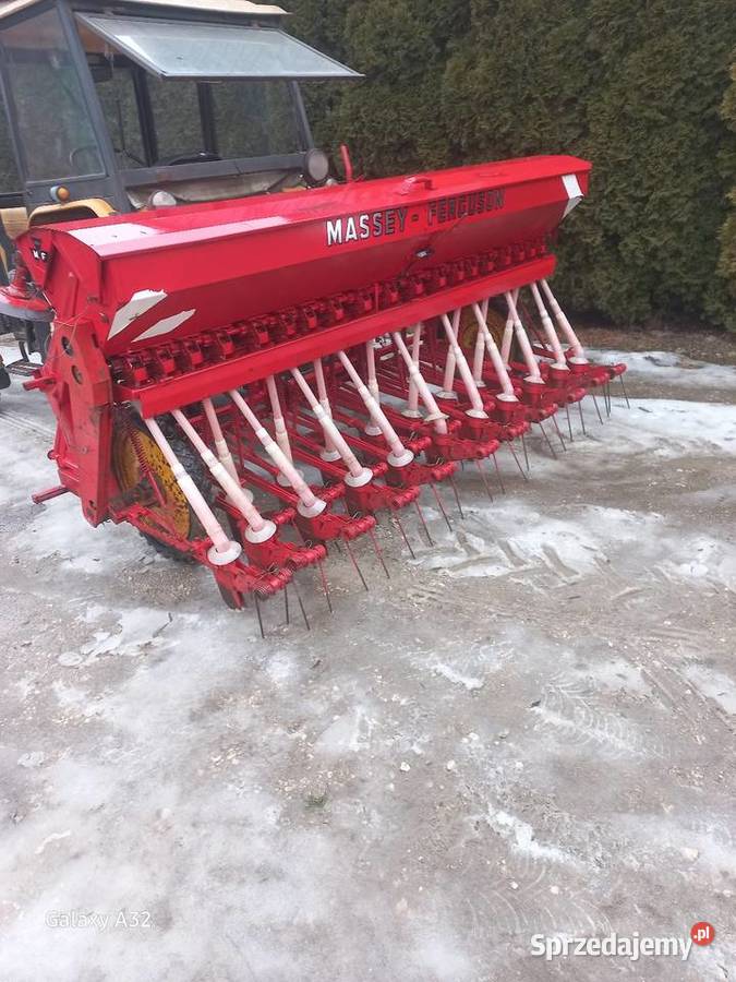 Siewnik do zboża firmy niemieckiej malo używany Siewniki i sadzarki świętokrzyskie Łubnice sprzedam