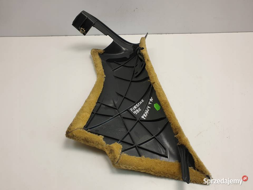 Porsche Boxster 986 OSŁONA TYLNEGO SŁUPKA prawa osobowe Rudka