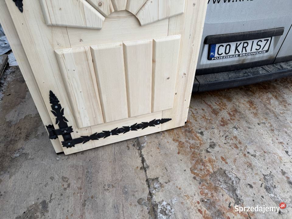 DRZWI ZEWNĘTRZNE ŚWIERKOWE dostępne ręki 75mm Małe Ciche