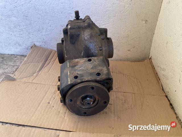 Most dyfer reduktor przód przedni Daihatsu Chodów