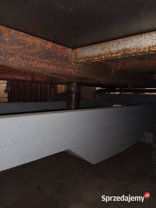 Przyczepa wywrotka 3 strony jednoosiowa 6 t nieuszkodzony Iłża