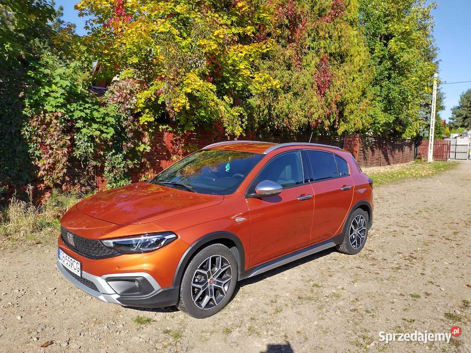 FIAT TIPO CROSS 10 T3 Rok produkcji 2021 Myślenice