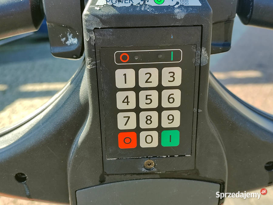 BT HWE 100 elektryczny wózek podnoszący 1 tona 2