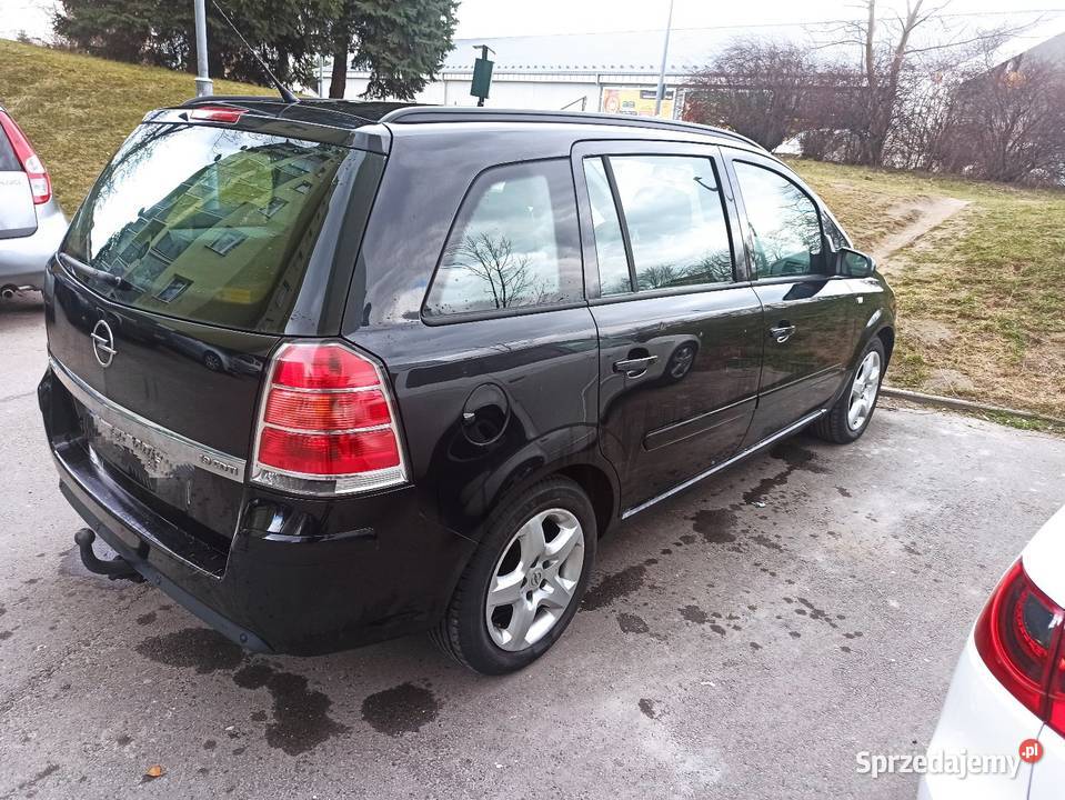 Opel Zafira nieuszkodzony