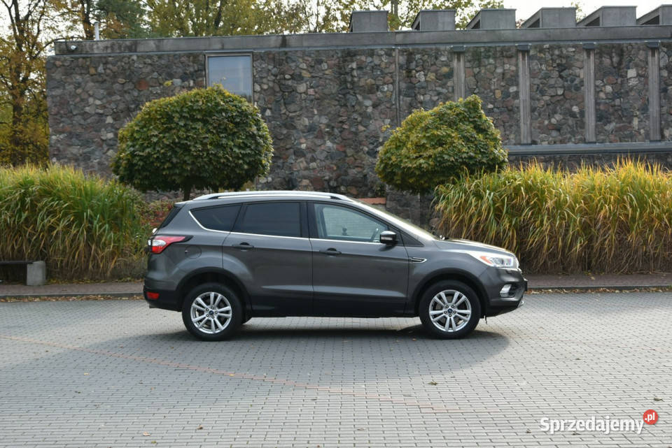 Ford Kuga Titanium 20TDCi 180 Automat 2017r Kampinos