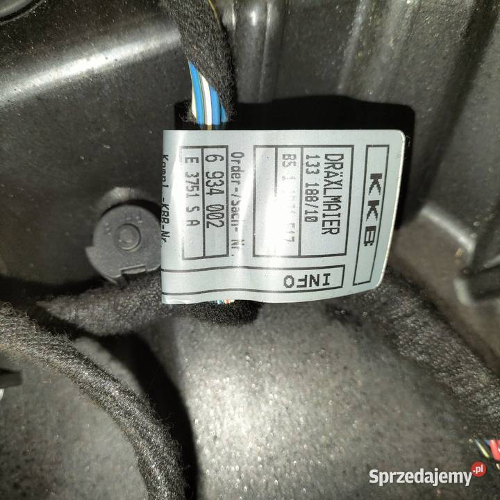 Wspornik tapicerki drzwi lewych przednich BMW sprzedam