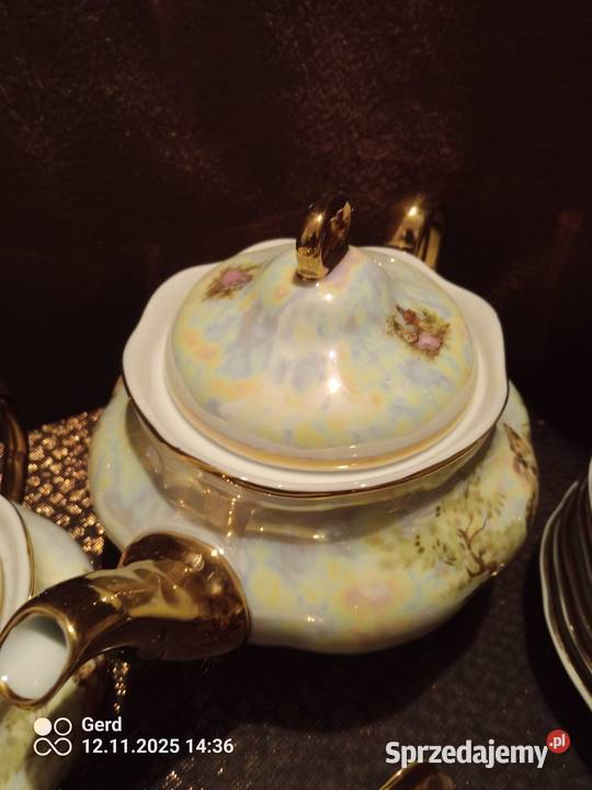 Zestaw Śniadaniowy porcelany Karolina 24 części sprzedam